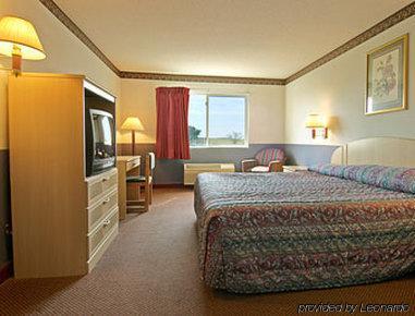 Days By Wyndham Kansas International Airport Hotel 2*