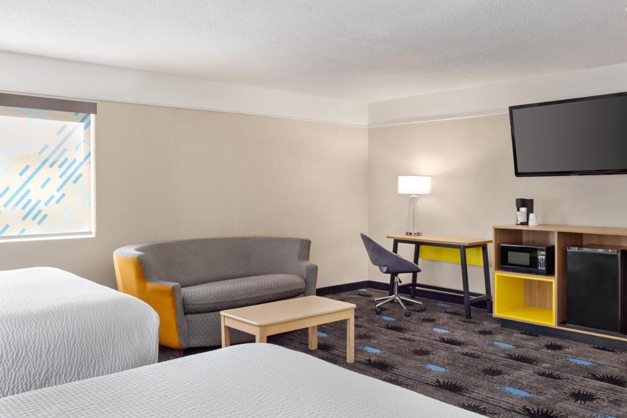 Days By Wyndham Kansas International Airport Hotel Kansas City