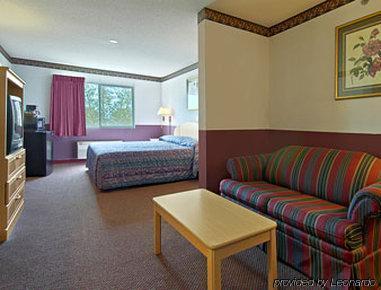 Days By Wyndham Kansas International Airport