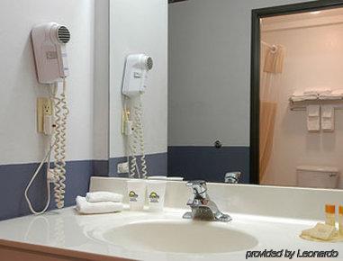 Hotel Days By Wyndham Kansas International Airport Kansas City