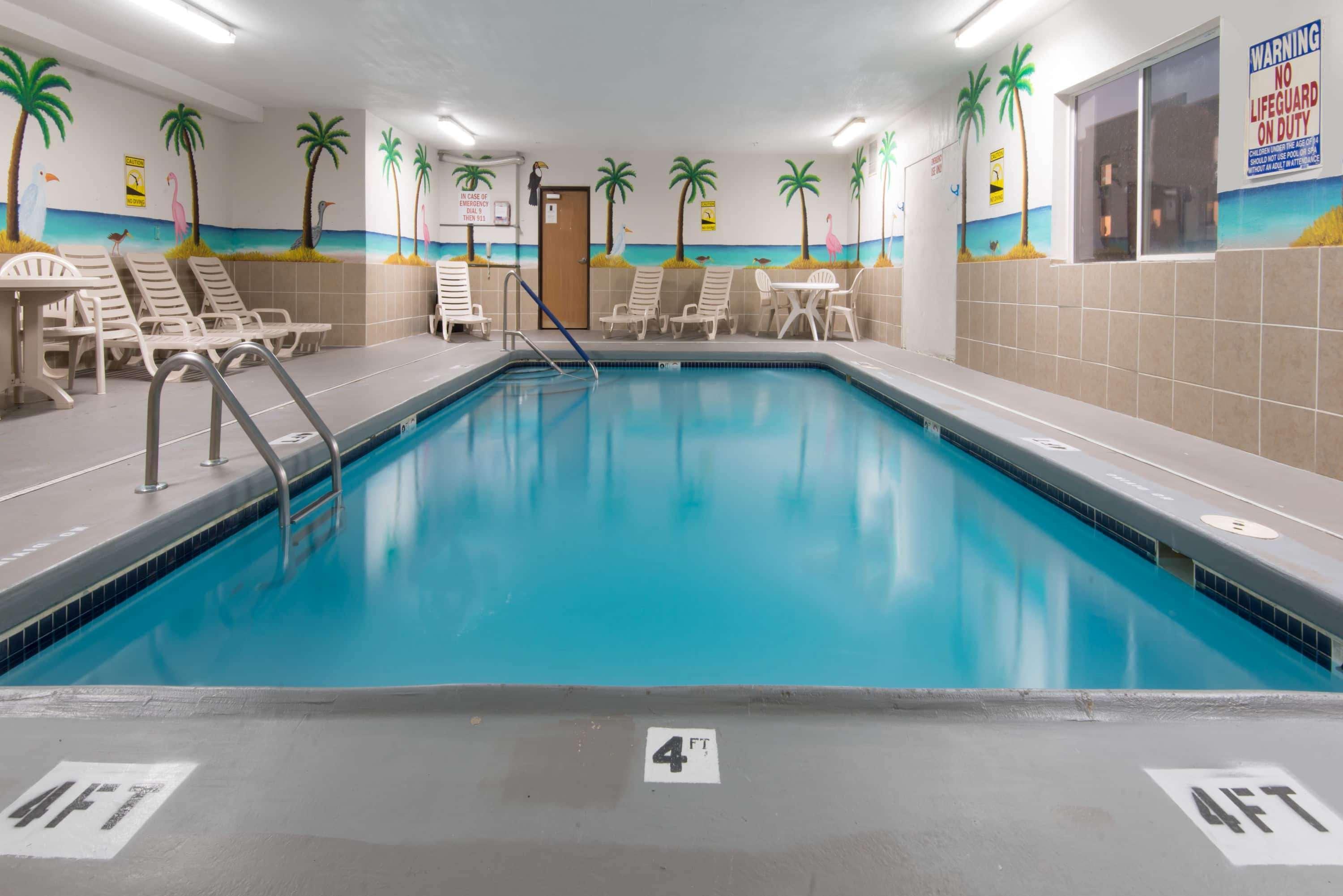 Days By Wyndham Kansas International Airport Hotel