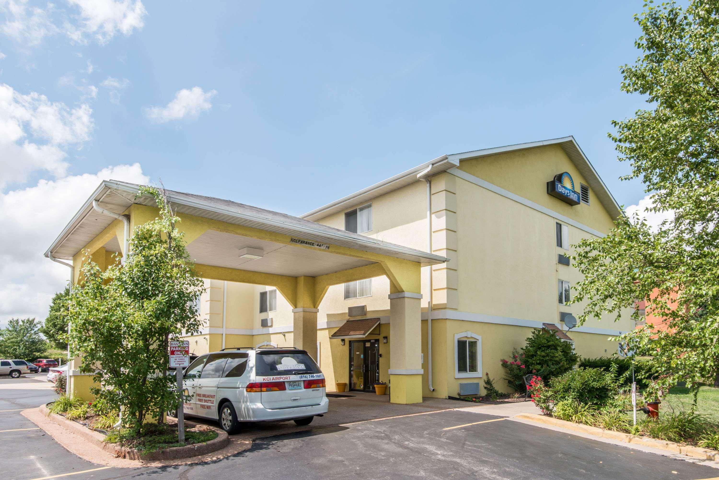 Hotel Days By Wyndham Kansas International Airport Kansas City